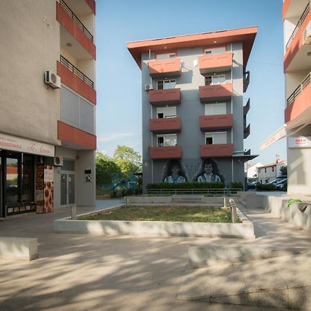 City Nest Apartment Podgorica Bagian luar foto