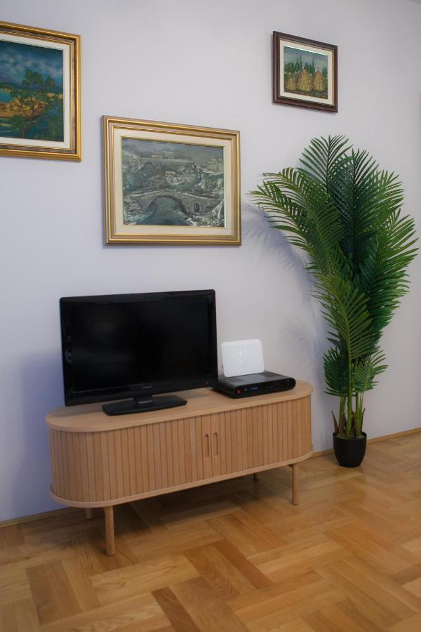 City Nest Apartment Podgorica Bagian luar foto