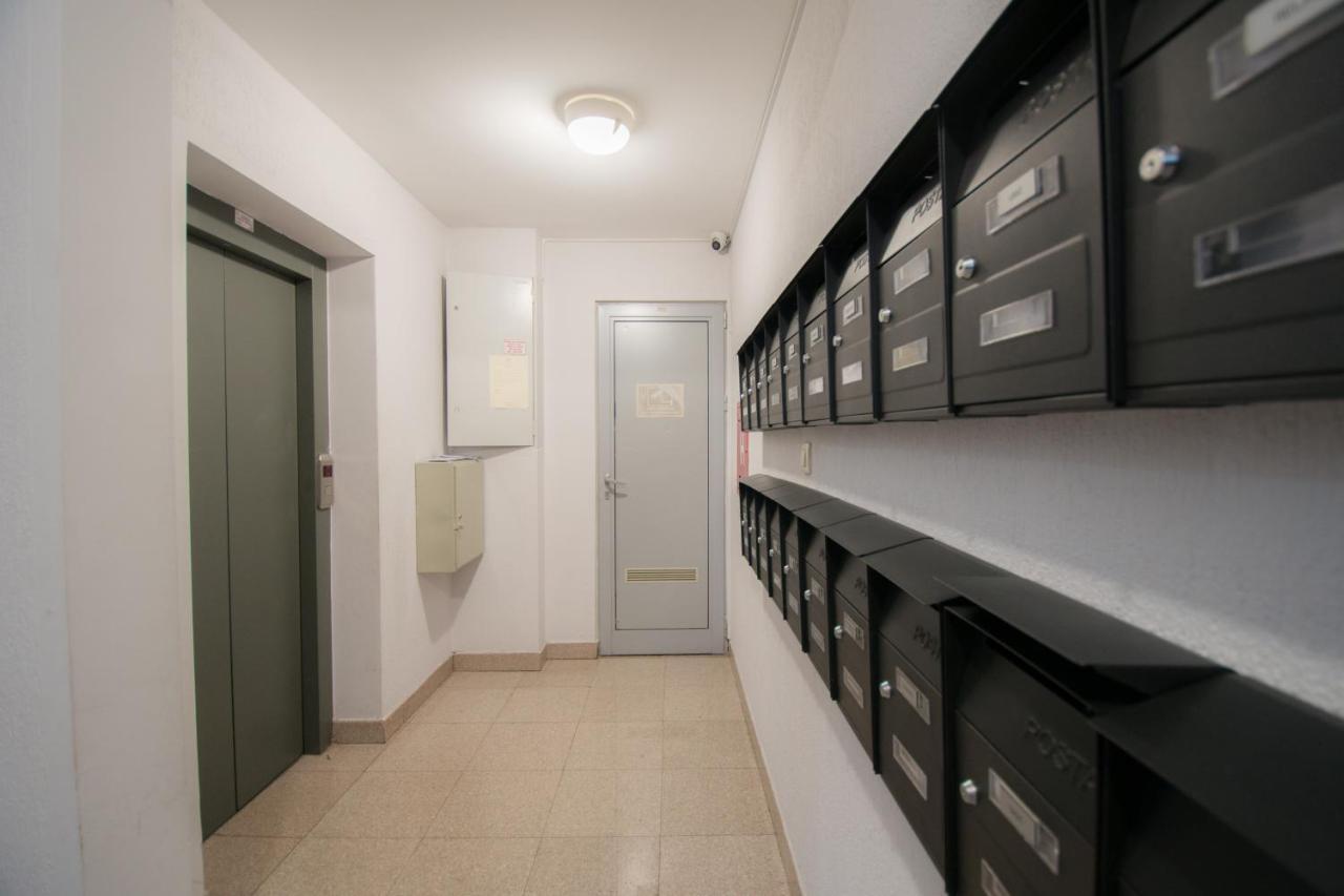City Nest Apartment Podgorica Bagian luar foto